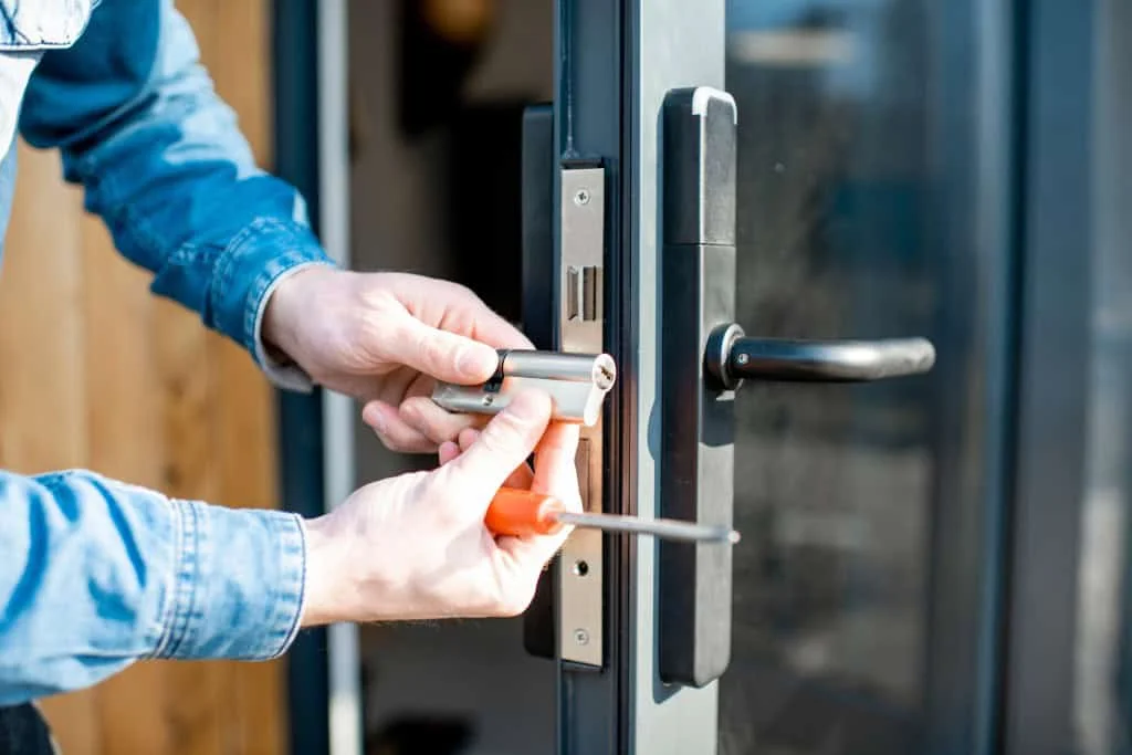 Top 5 Reasons Homeowners in the Property Market Seek Locksmith Services