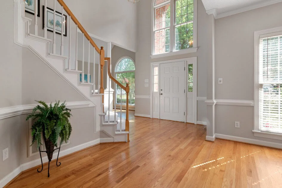 How to spot wide-angle distortion
