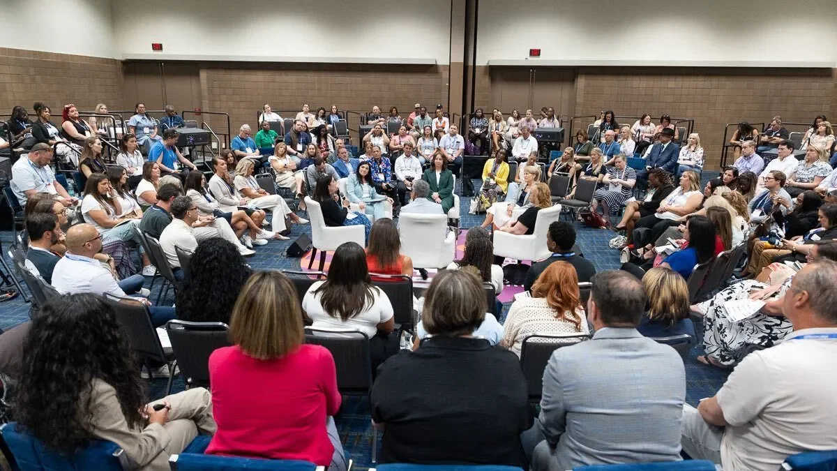 Group of people at the apartmentalize conference.