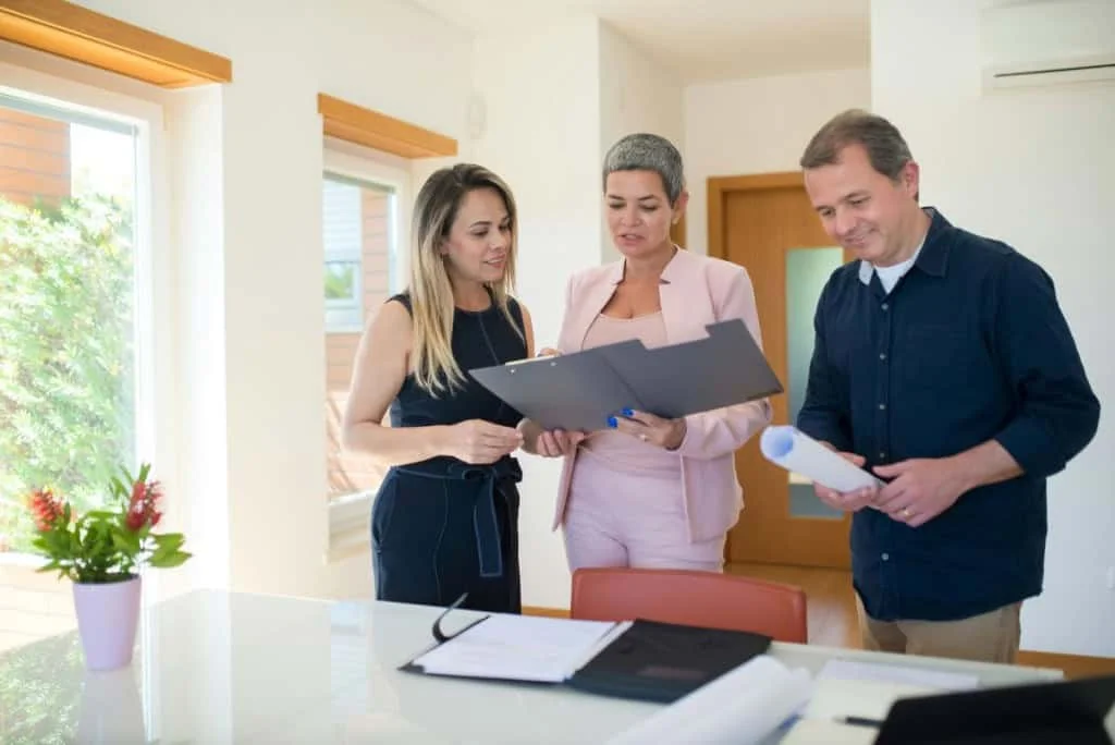 How To Negotiate the Price of a House: Smart Tactics For Today’s Buyers