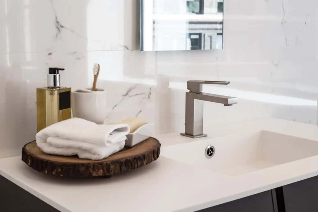 9 Ways to Get Your Bathrooms Open-House Ready