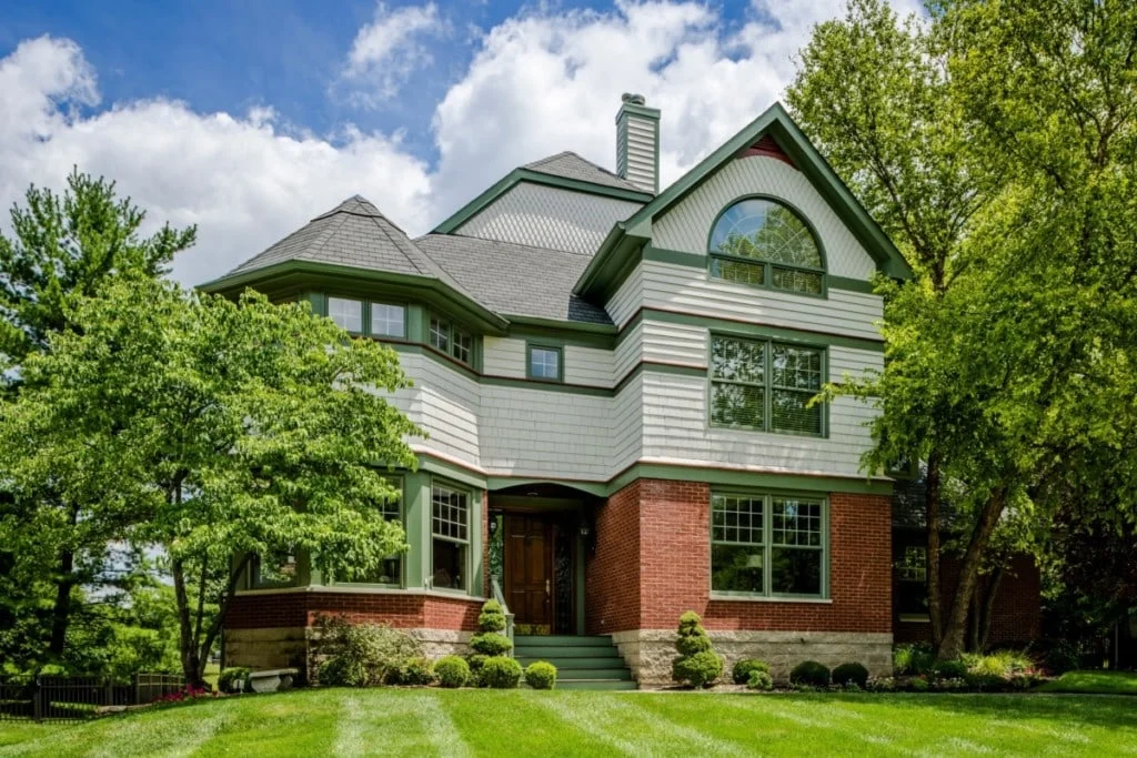 6 Home Repairs Most Homeowners Should Never DIY Before Selling